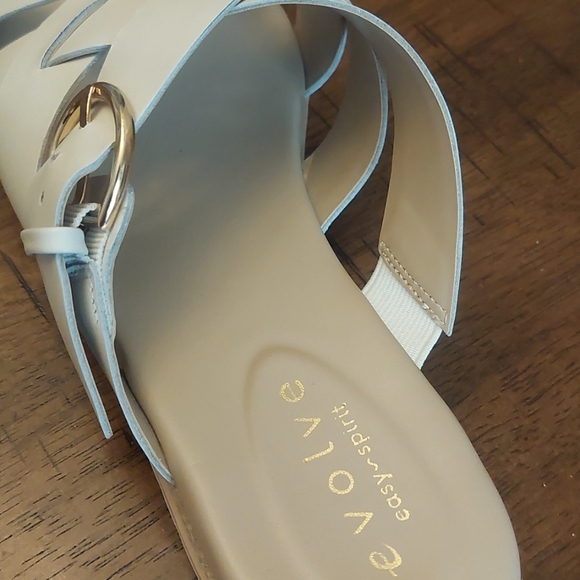 Easy Spirit Wide-fit Sandals - Picture 9 of 10